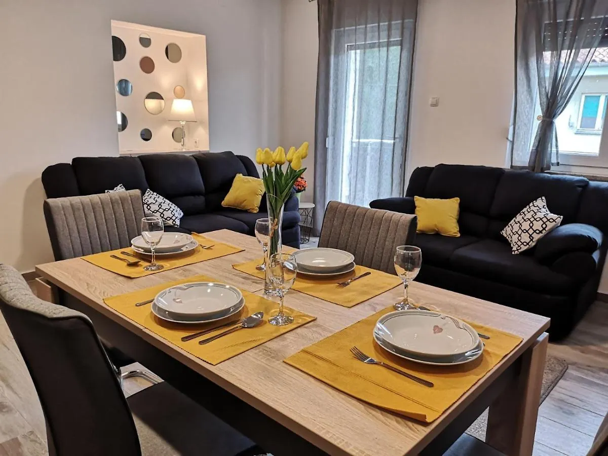 Eugenia Apartamento Pula Croácia
