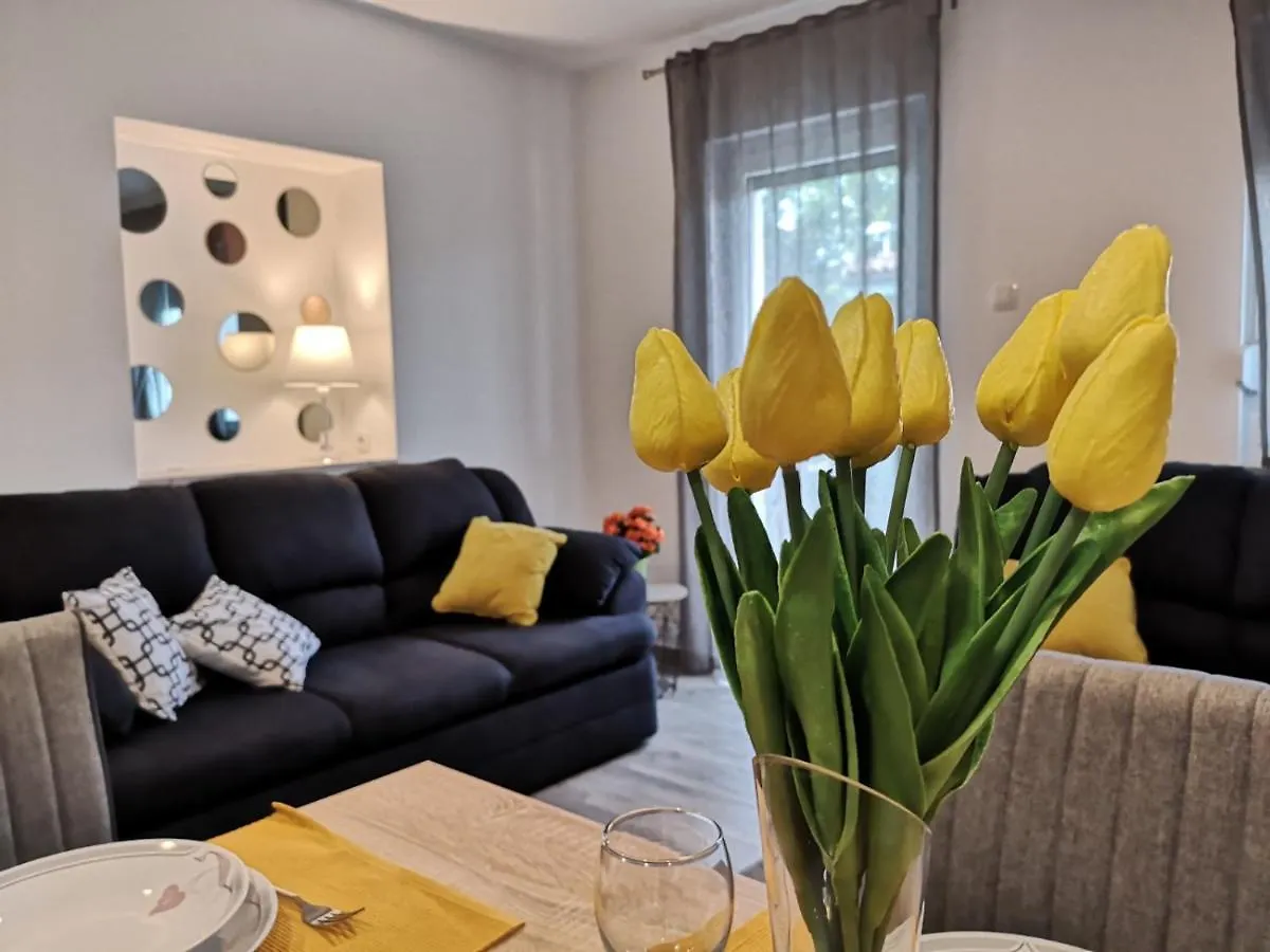 Eugenia Apartamento Pula